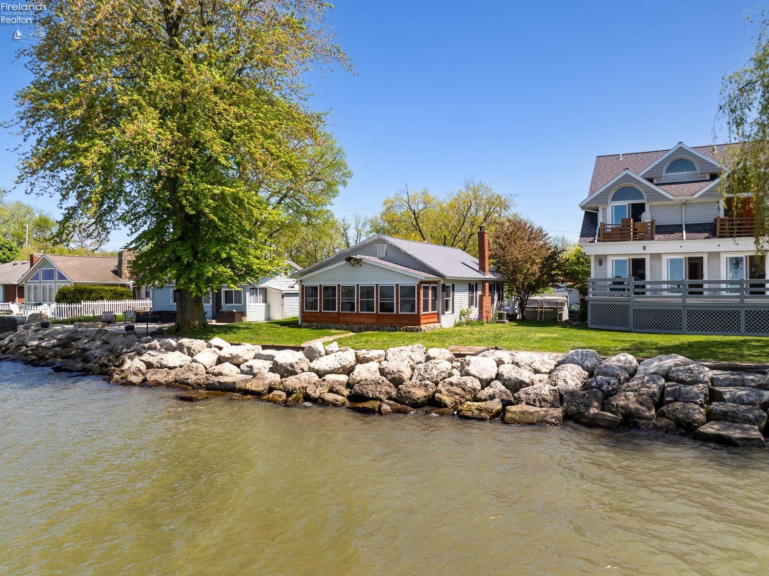 2737 E Sand Road