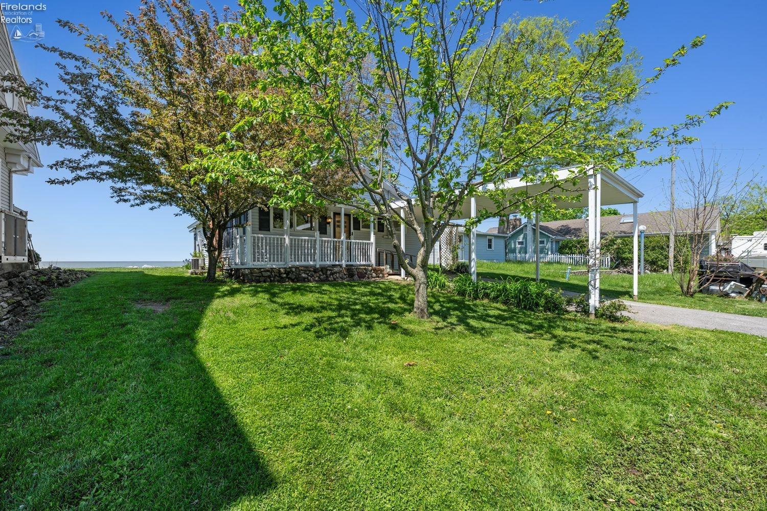 2737 E Sand Road