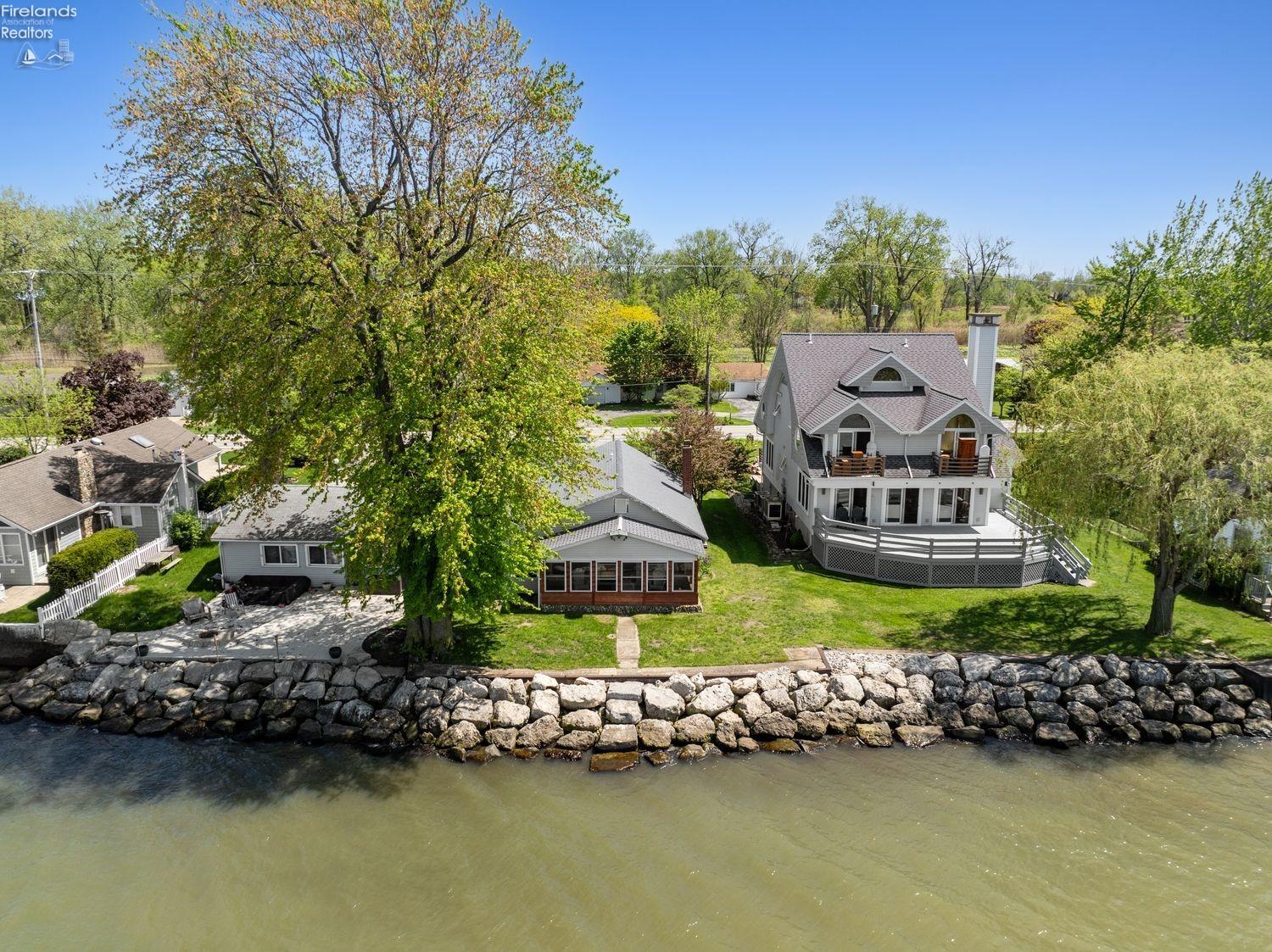 2737 E Sand Road