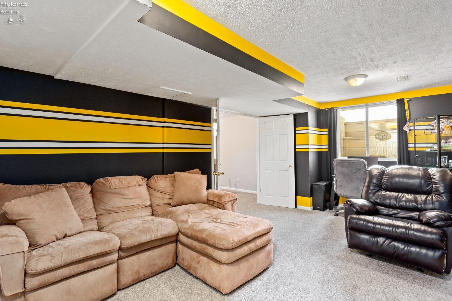 777 Dogwood Lane