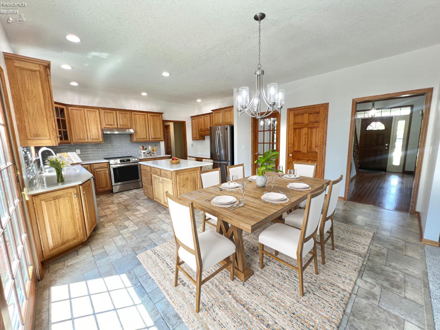 528 W Jamestown Avenue