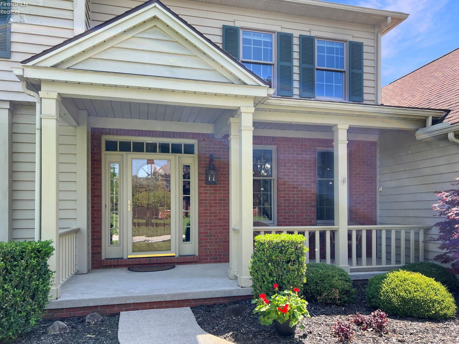 528 W Jamestown Avenue