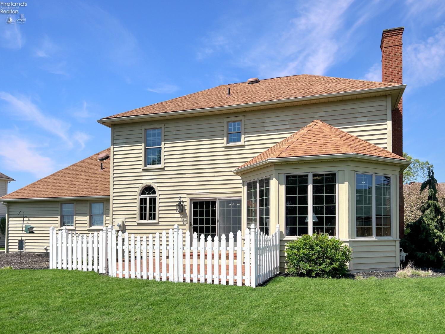 528 W Jamestown Avenue