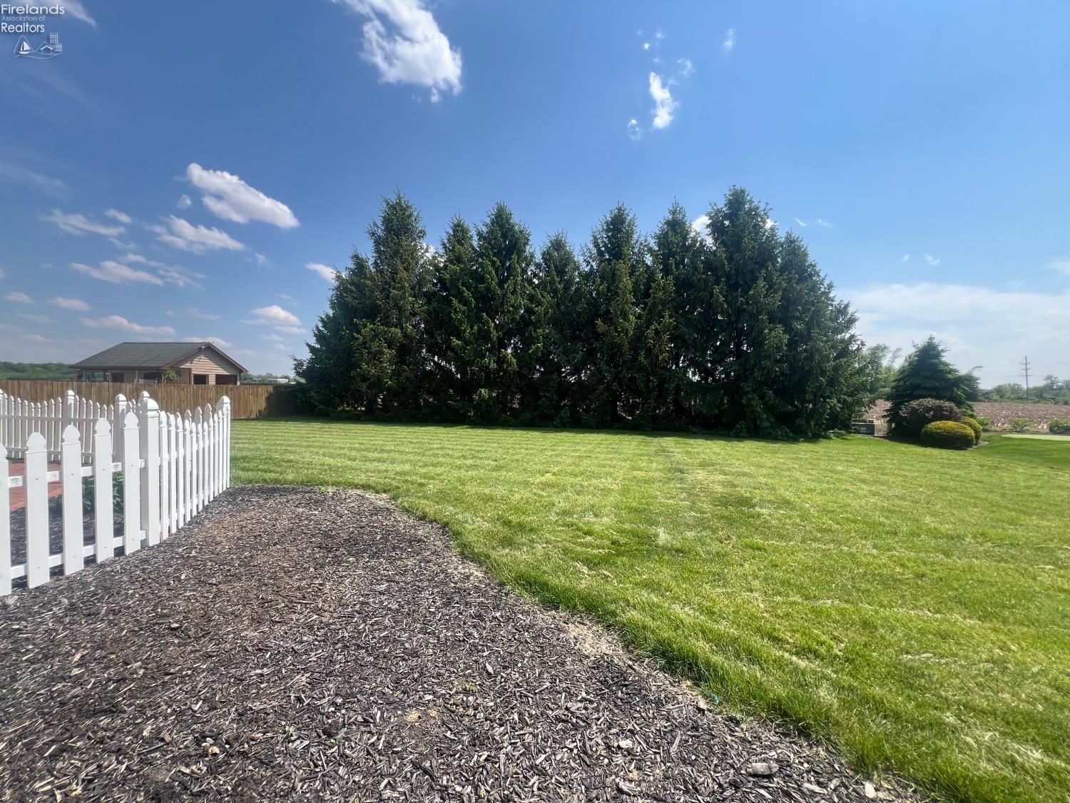 528 W Jamestown Avenue