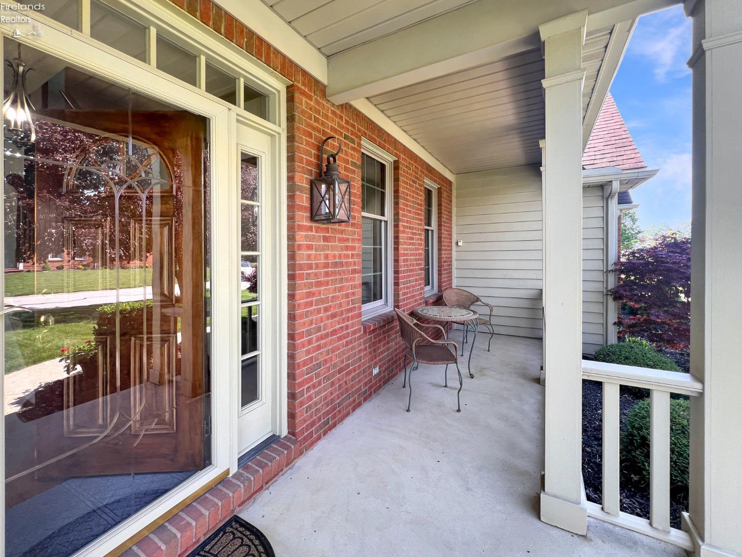 528 W Jamestown Avenue