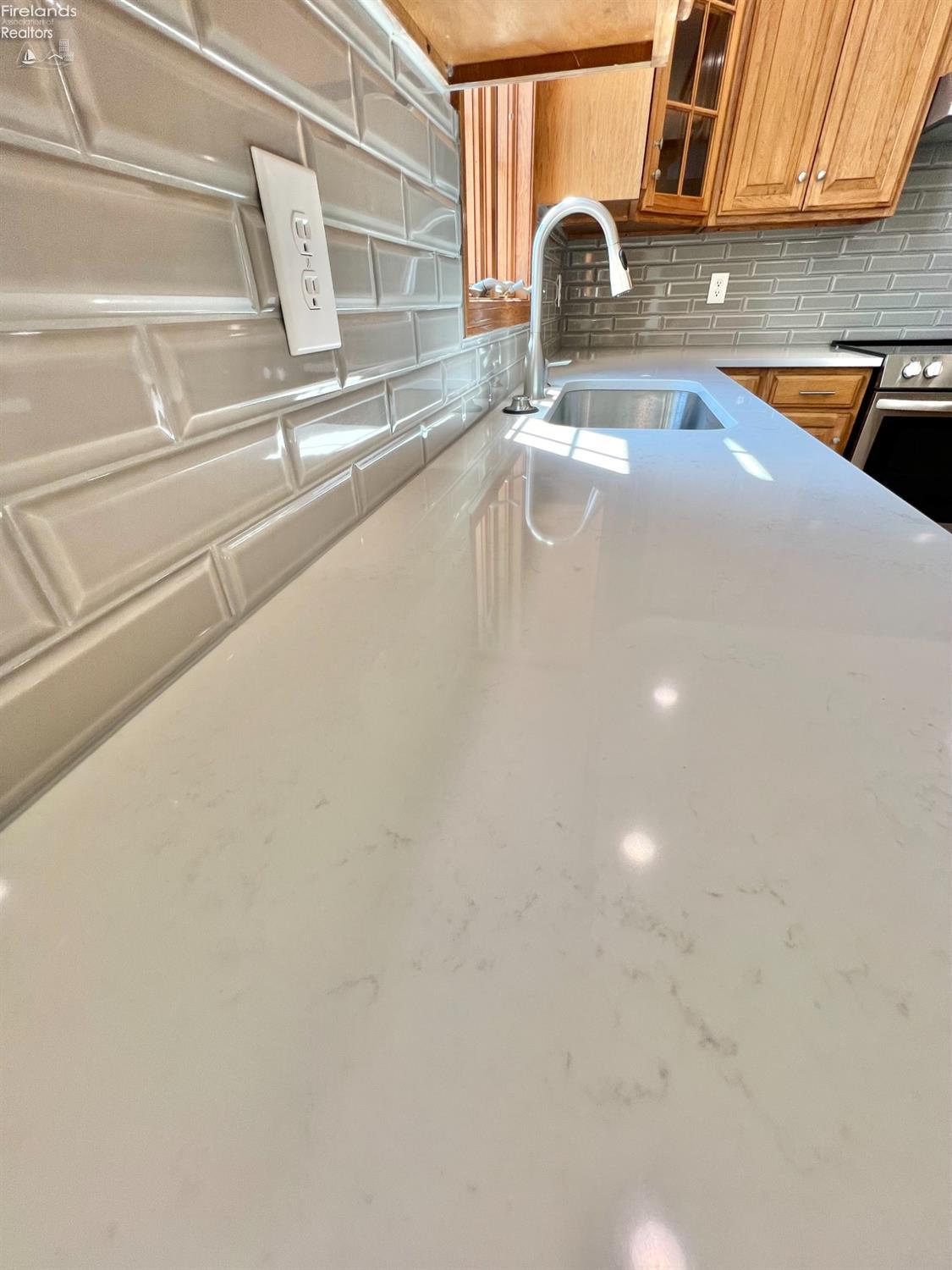 528 W Jamestown Avenue