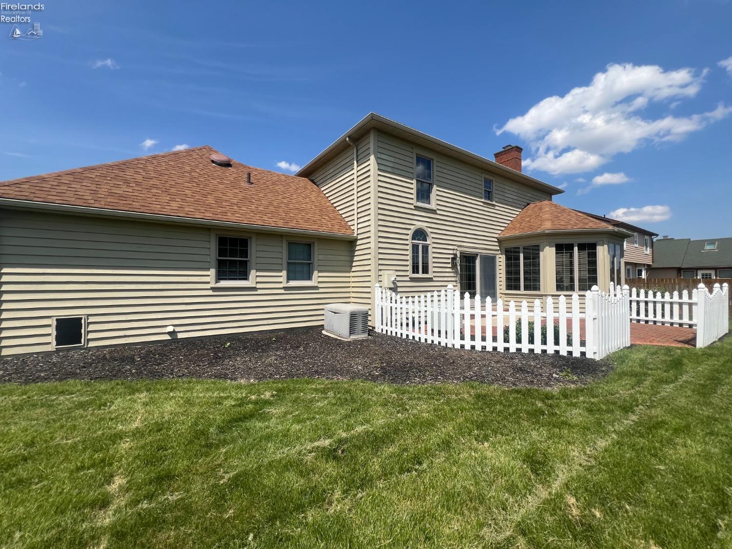 528 W Jamestown Avenue