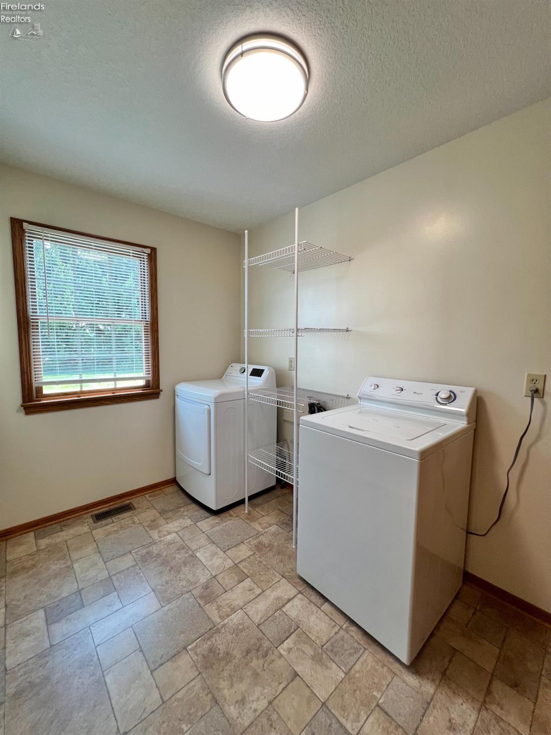 528 W Jamestown Avenue