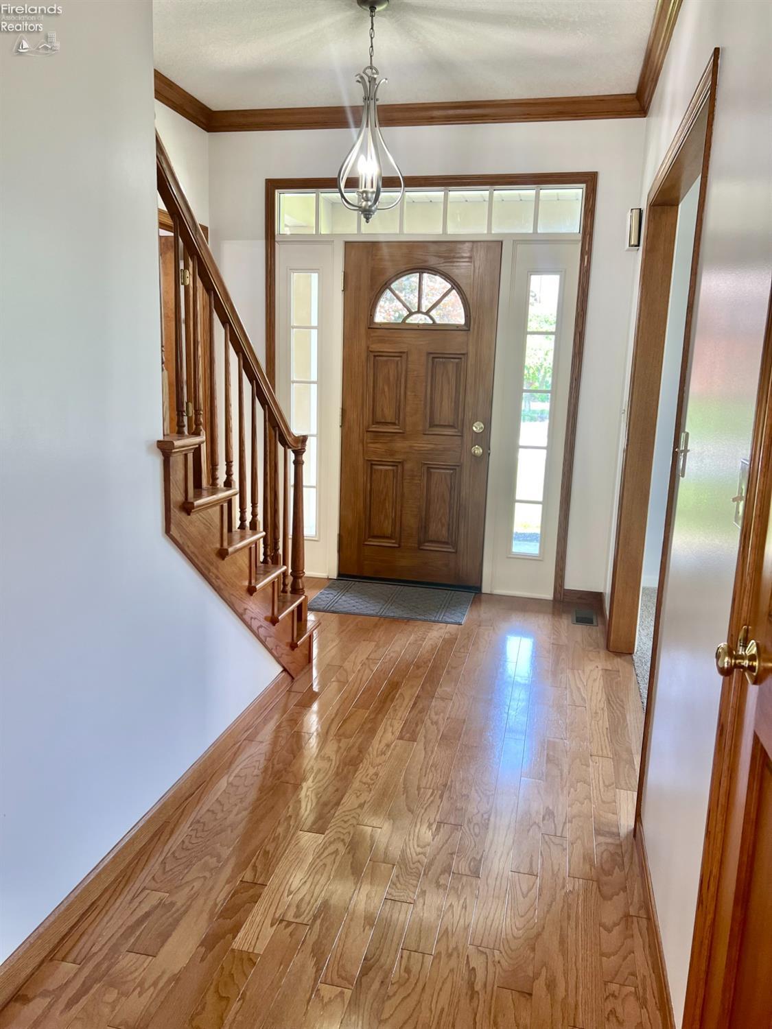 528 W Jamestown Avenue