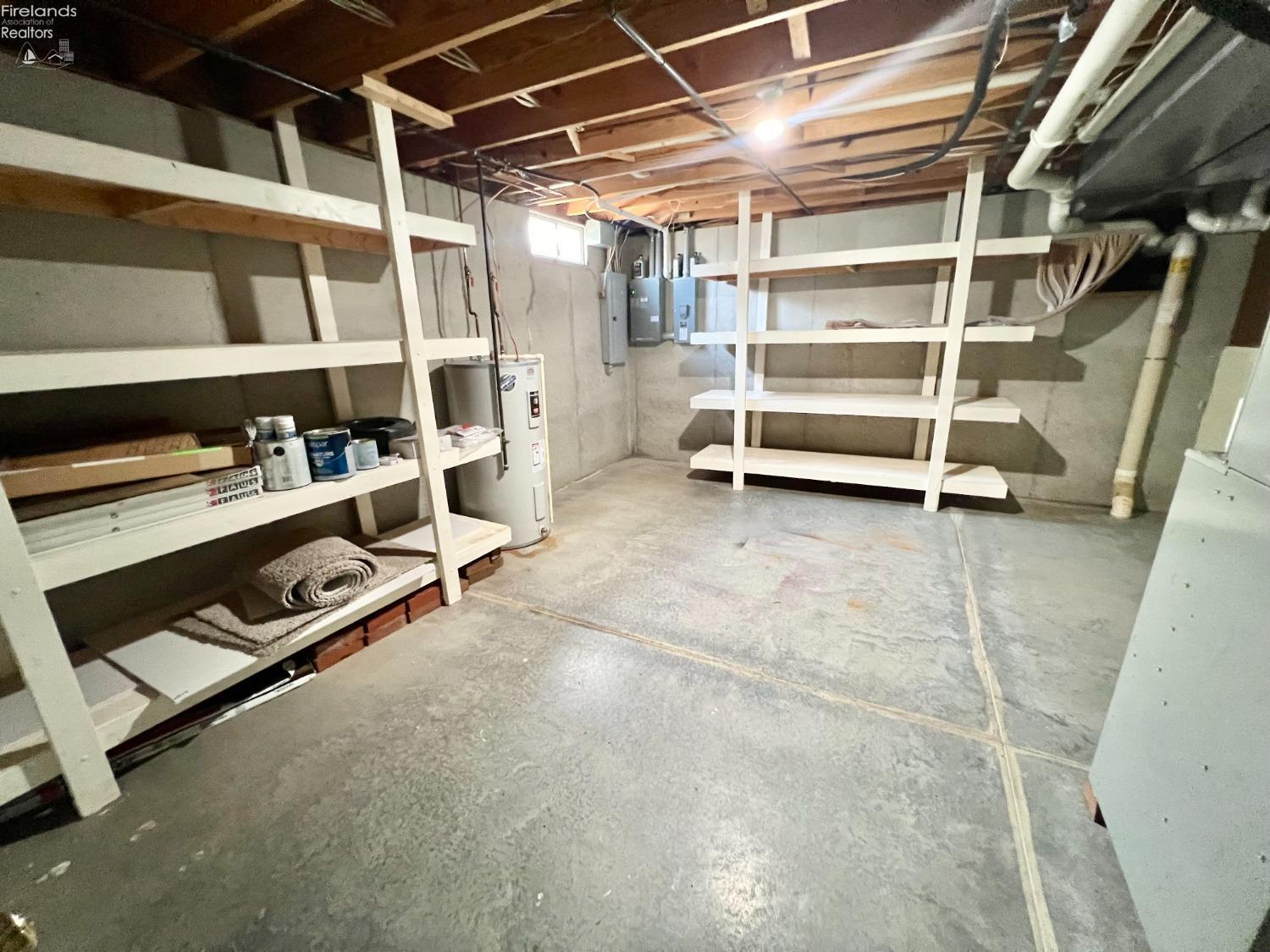 528 W Jamestown Avenue