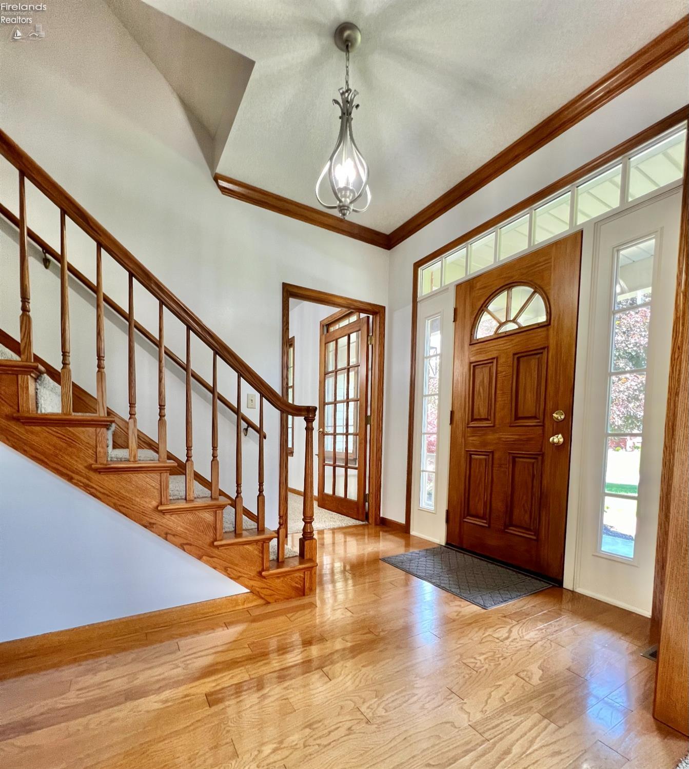 528 W Jamestown Avenue