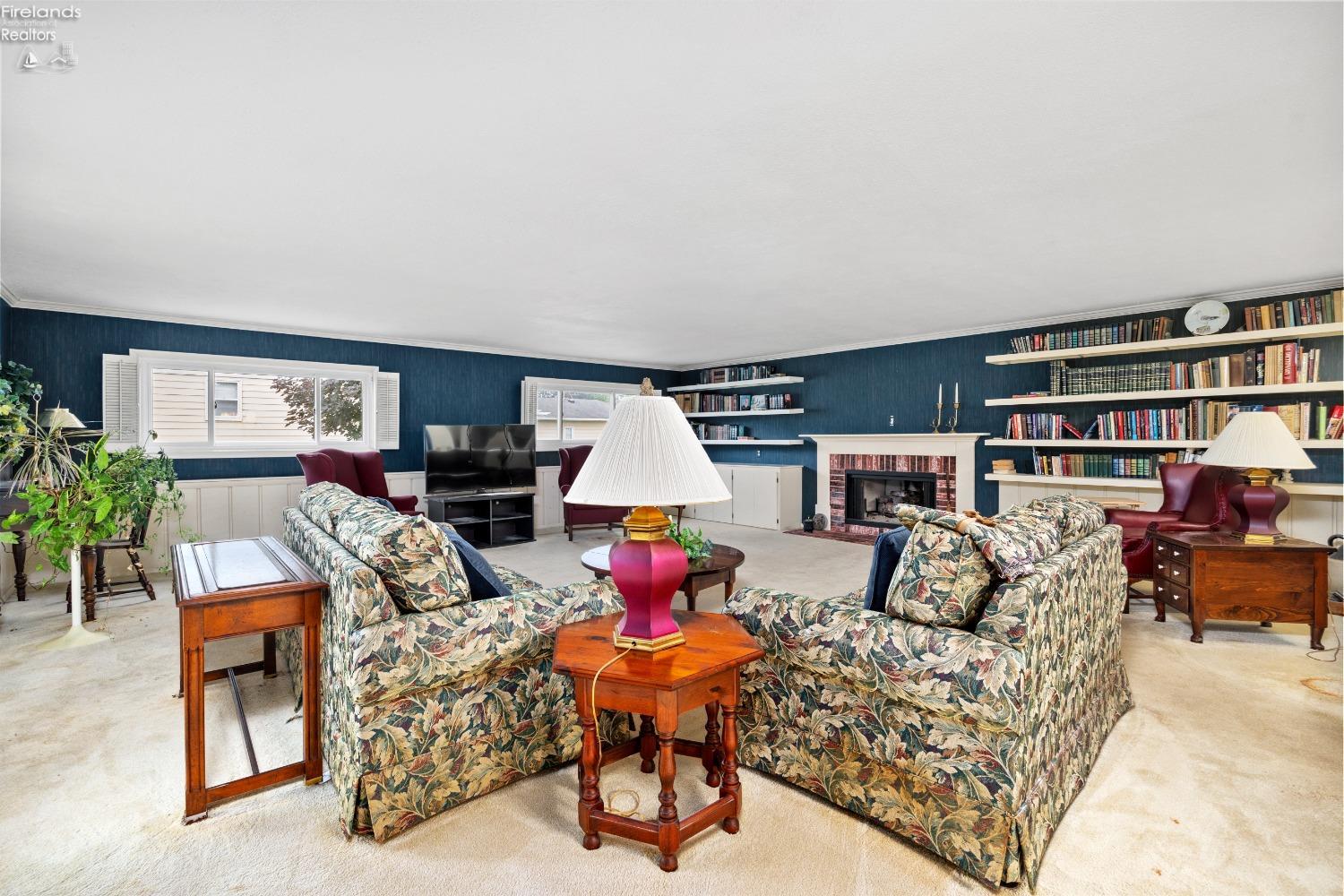 141 S Nancy Drive