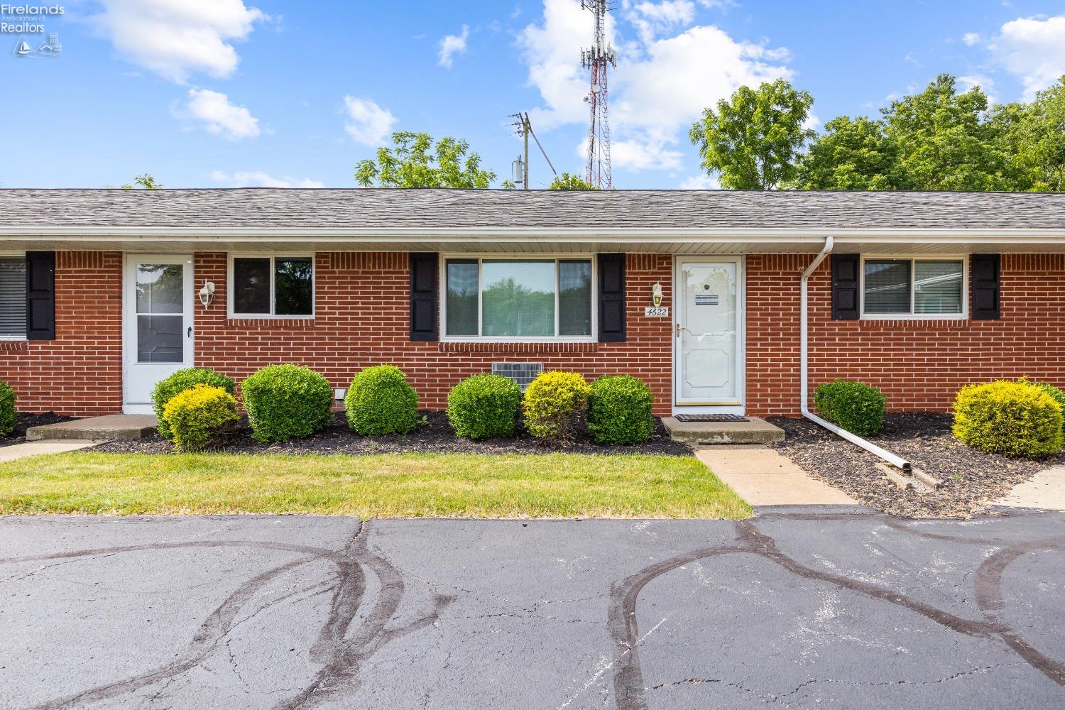 4622 E Catawba Woods Road