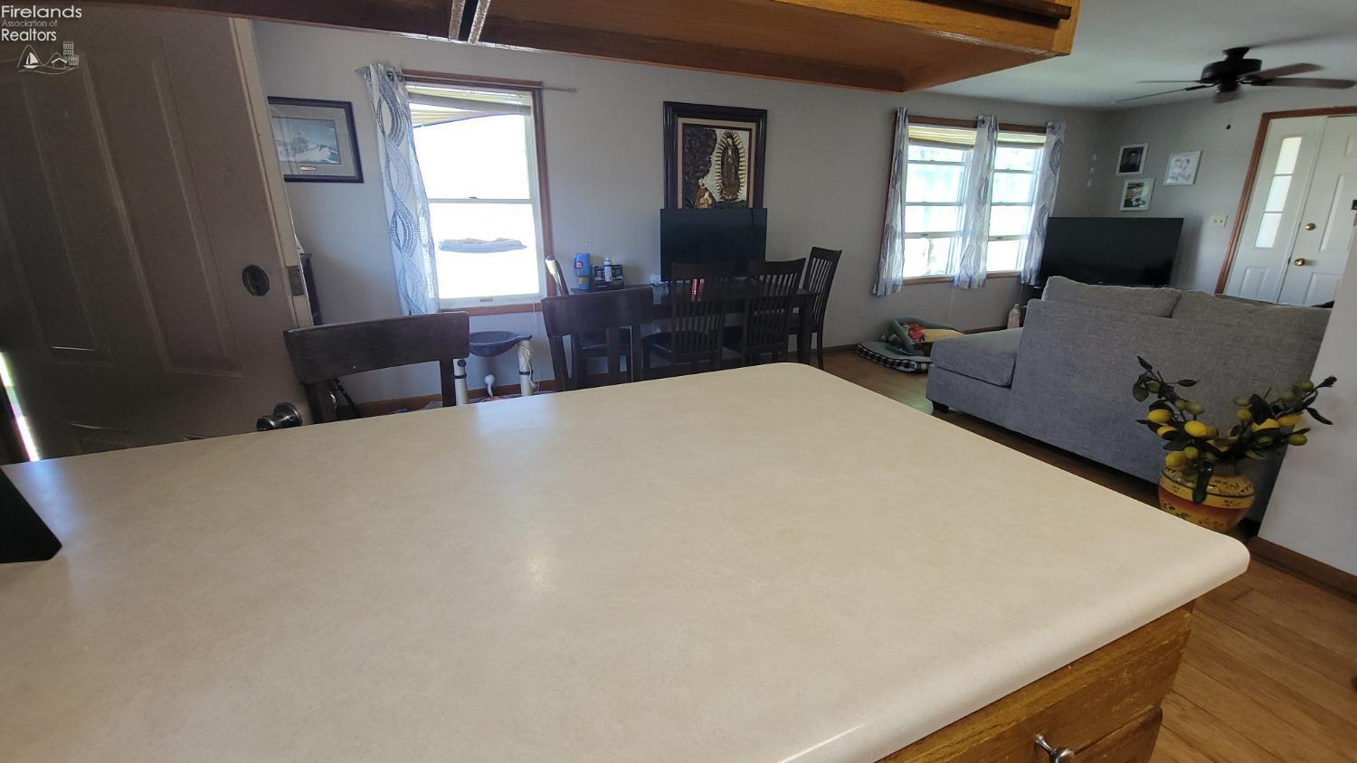 5425 E Treasure Lane