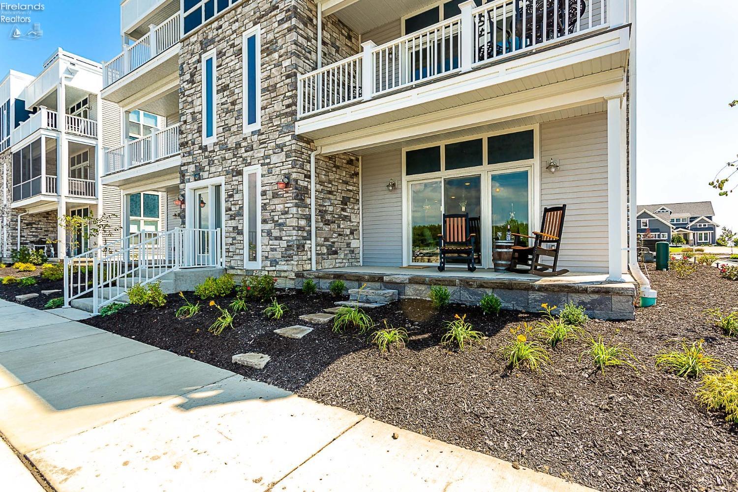 2630 Waterside Court Drive 712