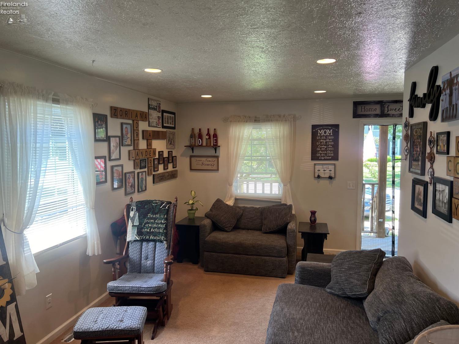 37 Pleasant Street