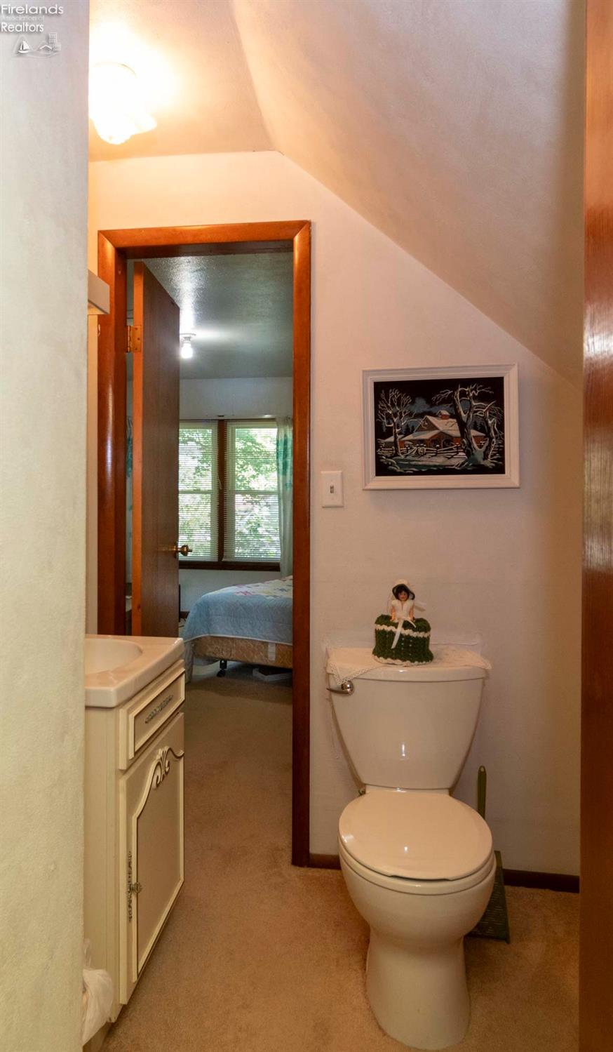 3879 N Stonehenge Road