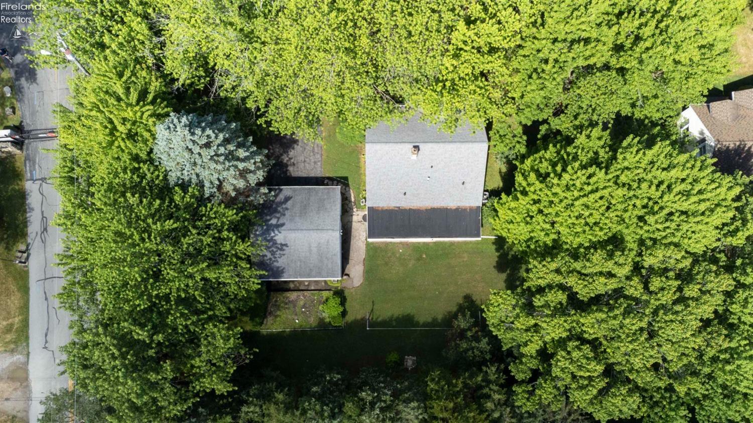 3879 N Stonehenge Road