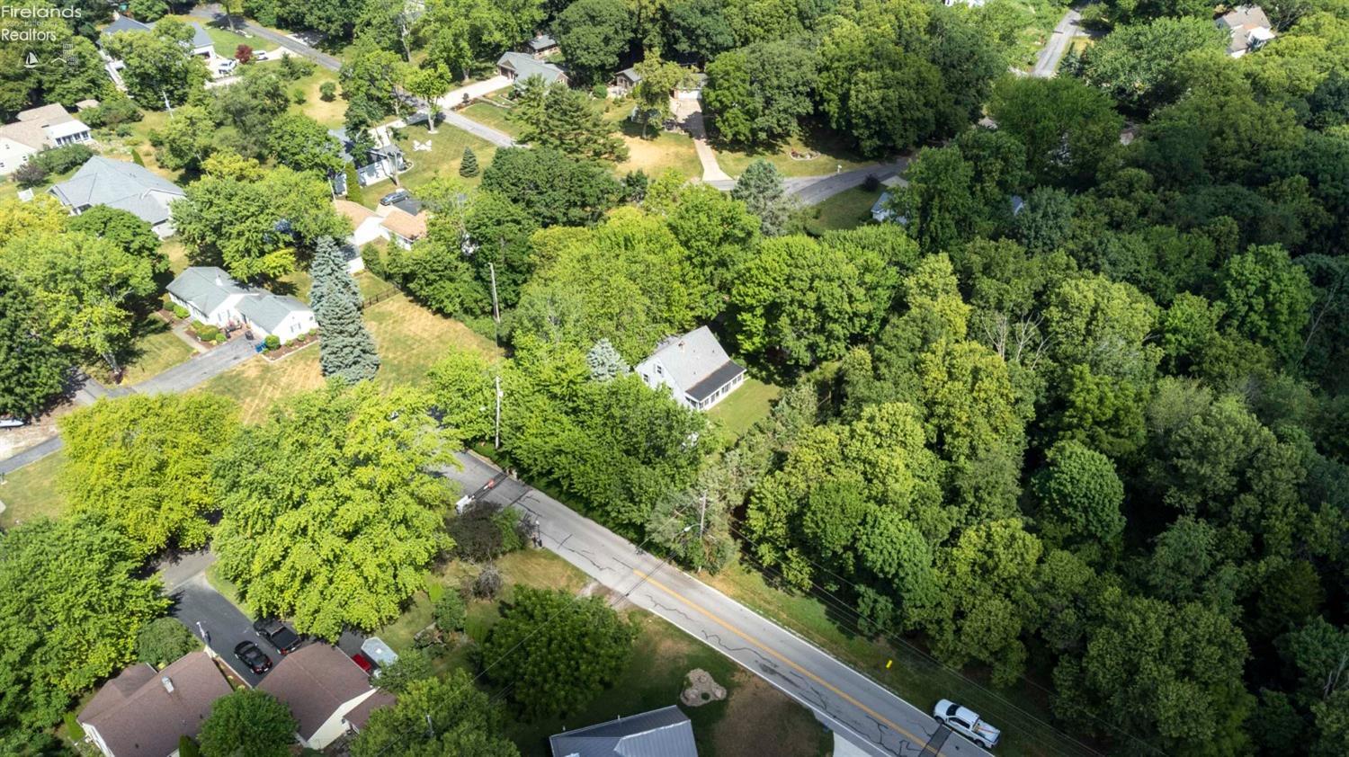 3879 N Stonehenge Road