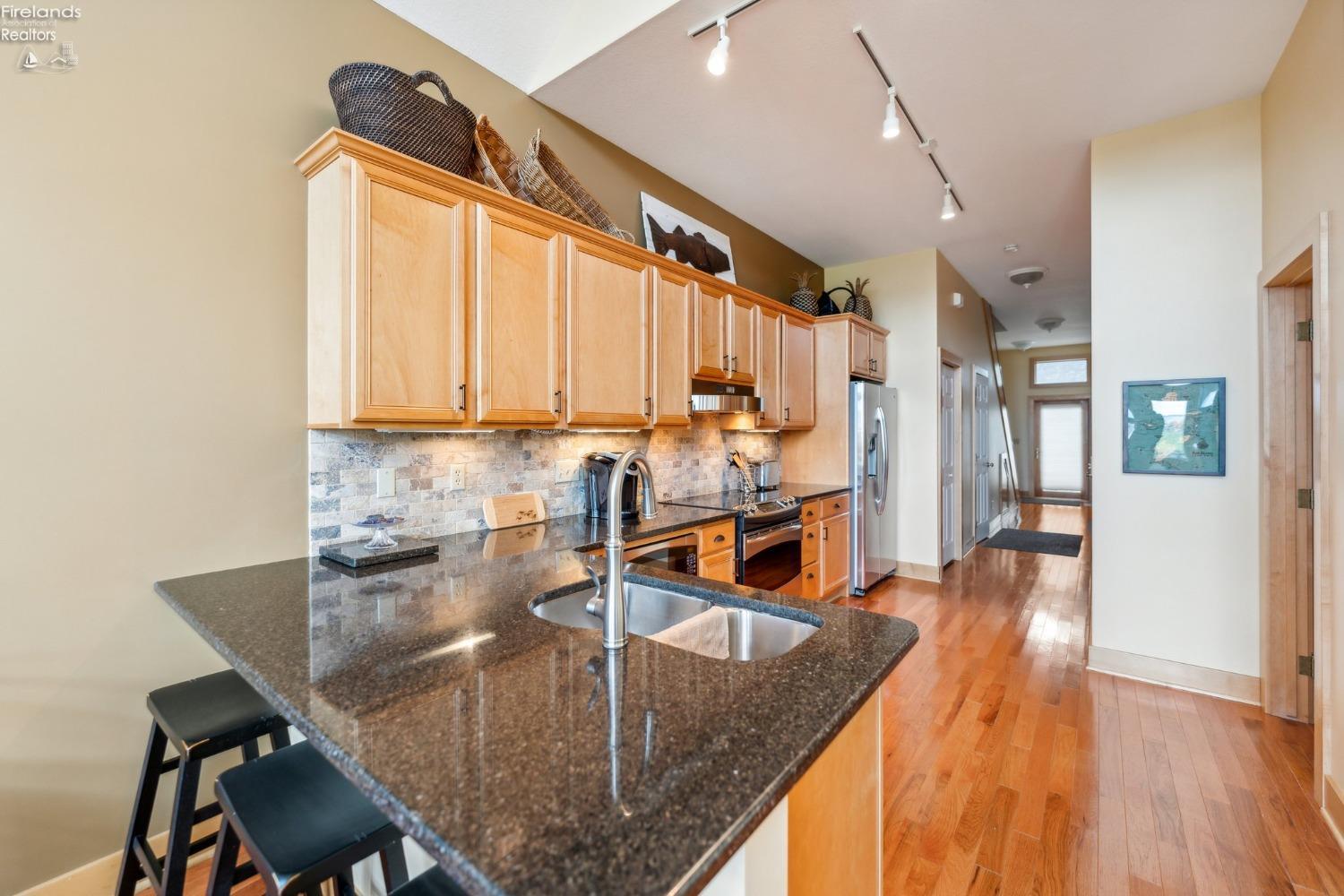 123 Glacial Lane 1C