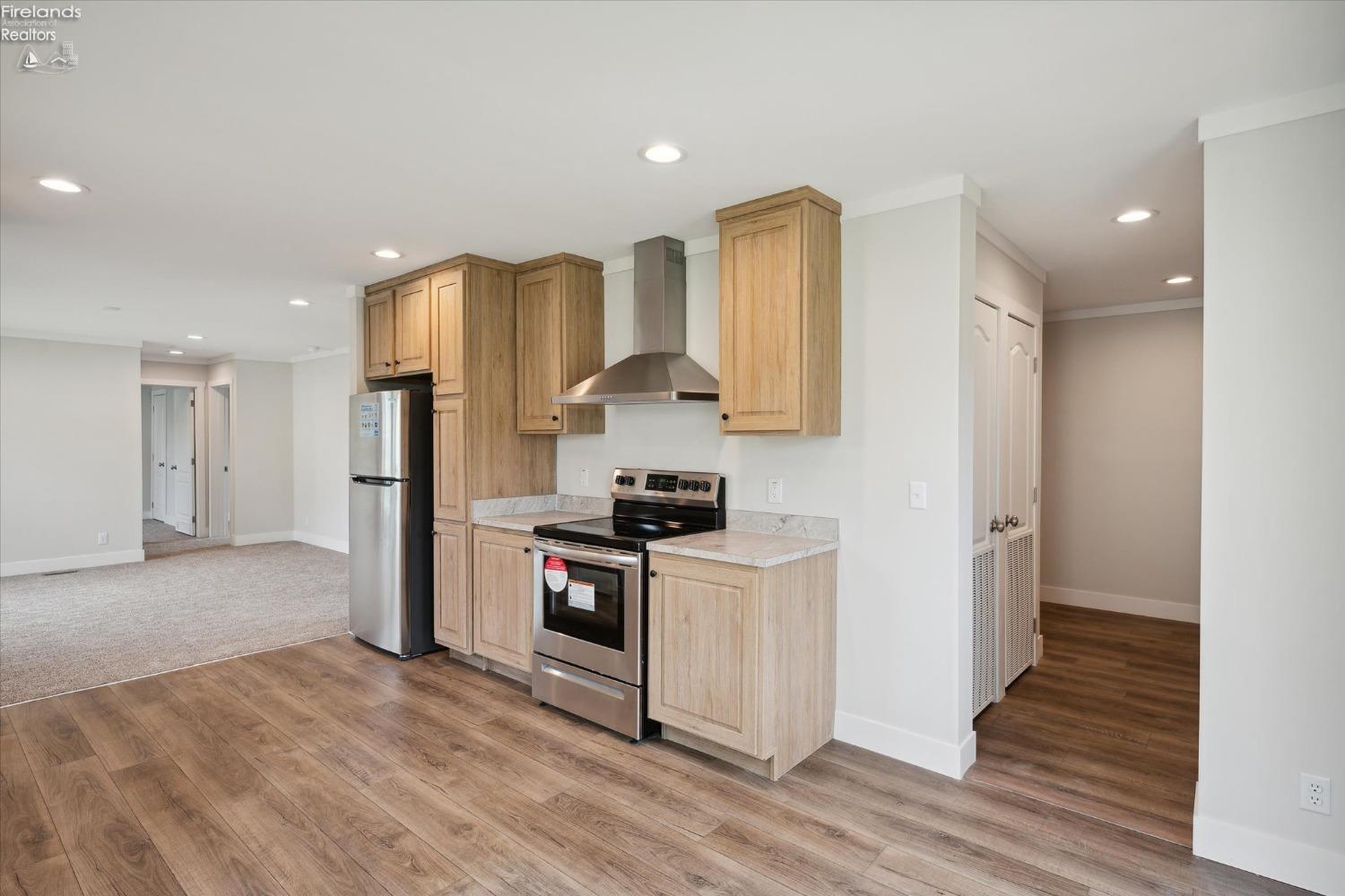 525 W 2nd Street