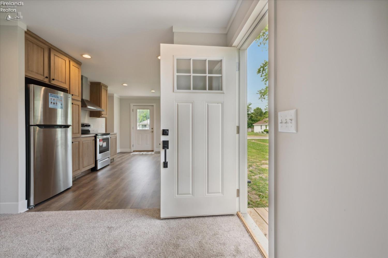 525 W 2nd Street
