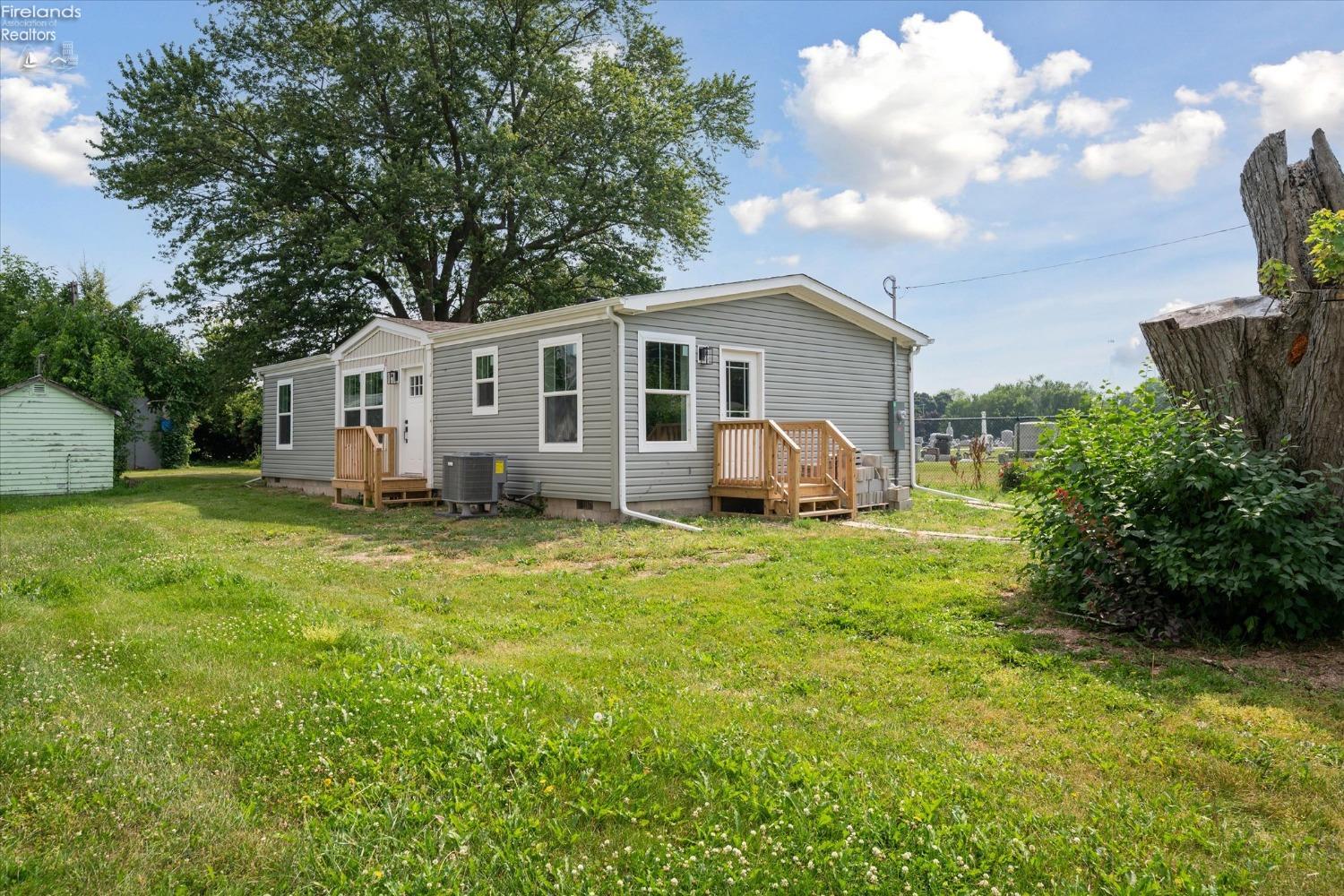 525 W 2nd Street