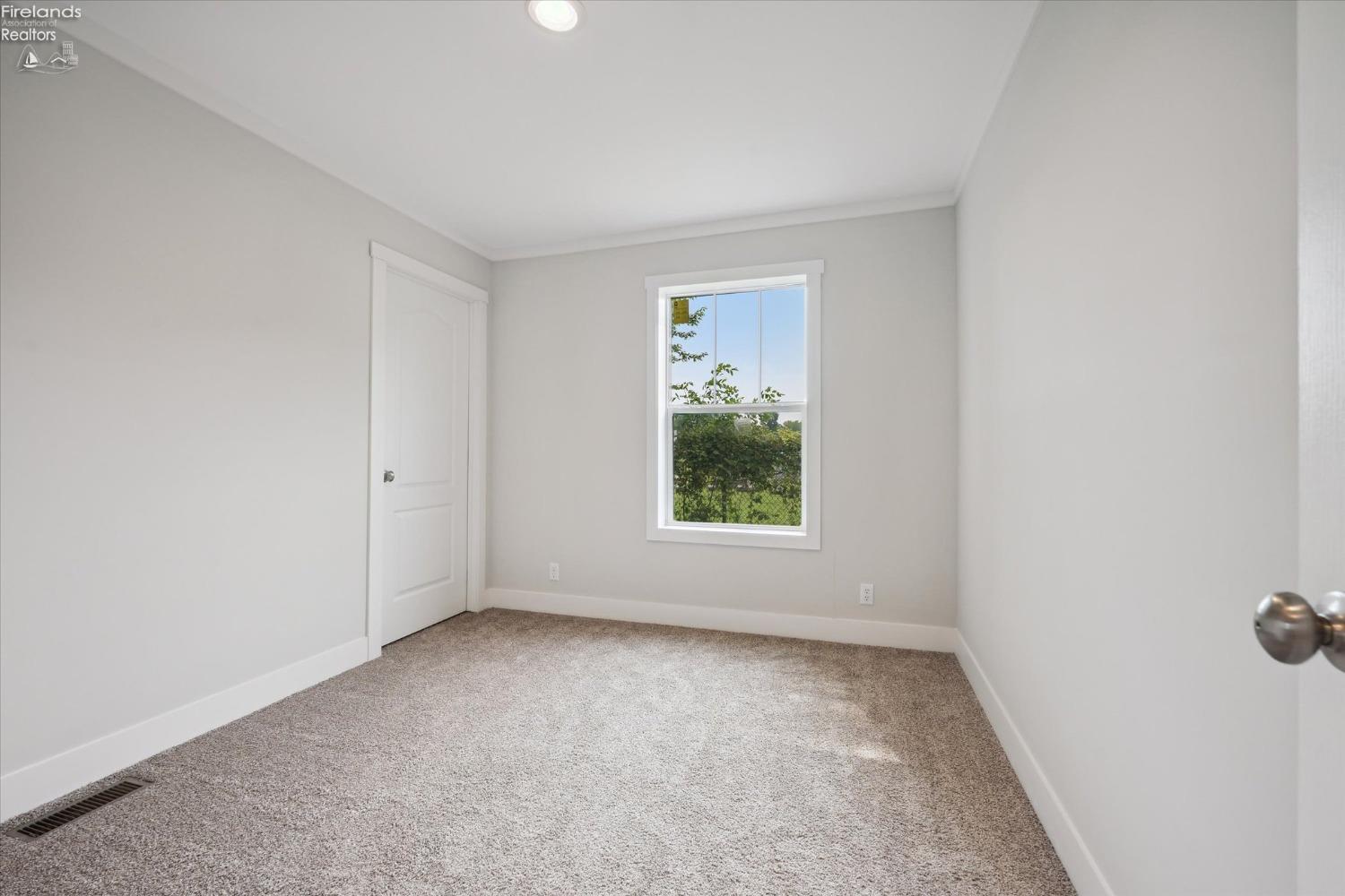 525 W 2nd Street