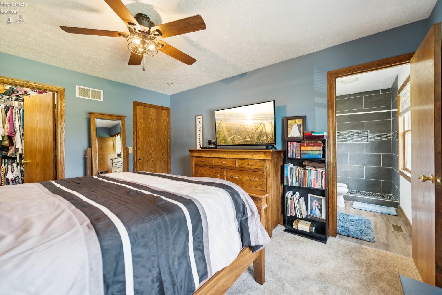 9538 W Oak Harbor SE Road
