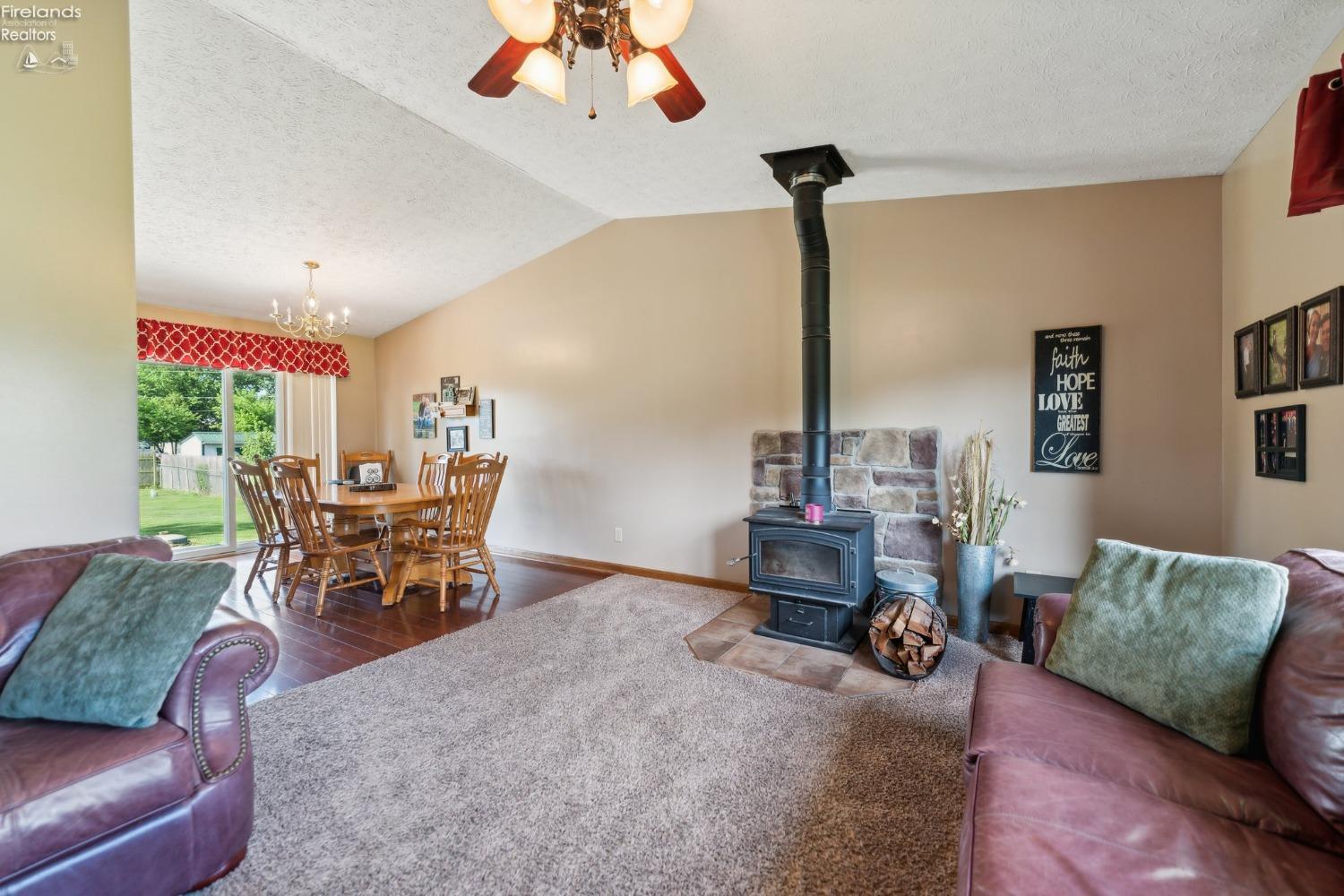 9538 W Oak Harbor SE Road