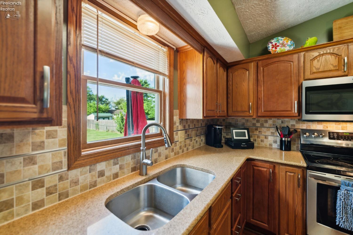 9538 W Oak Harbor SE Road