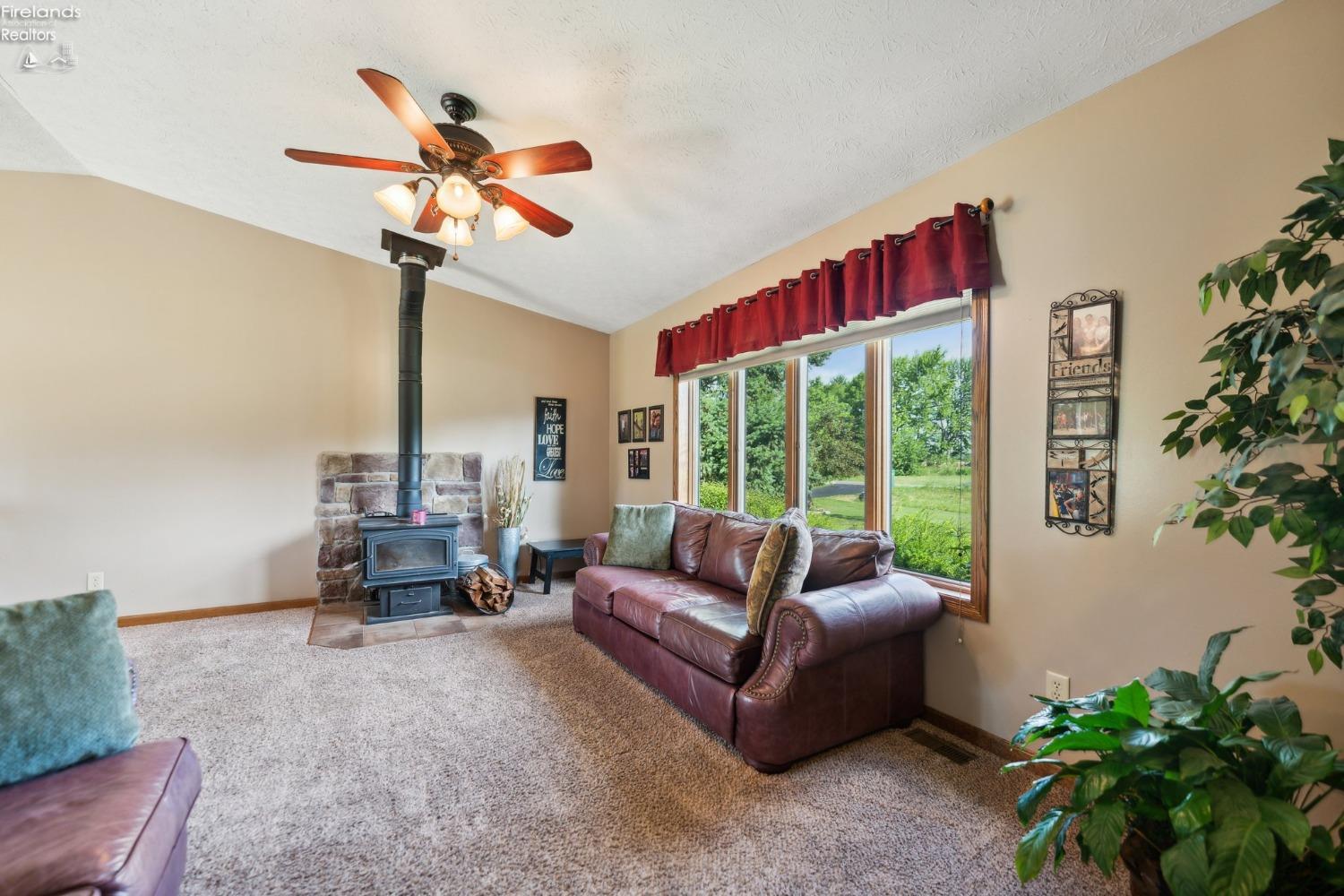 9538 W Oak Harbor SE Road