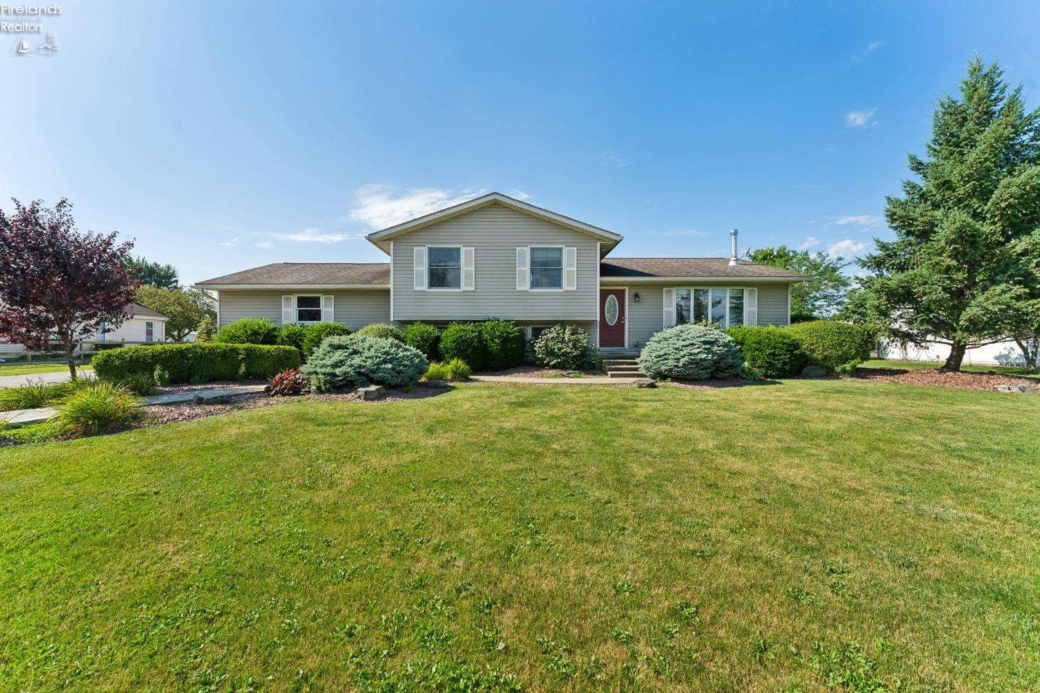 9538 W Oak Harbor SE Road