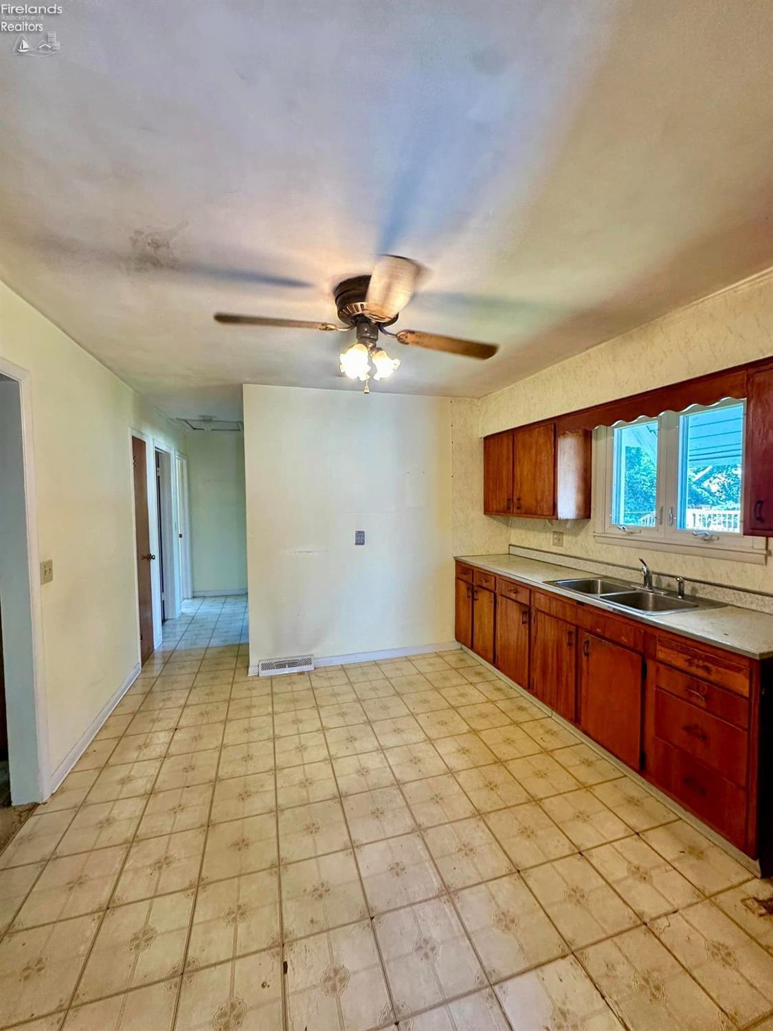 1502 Eastwood Drive