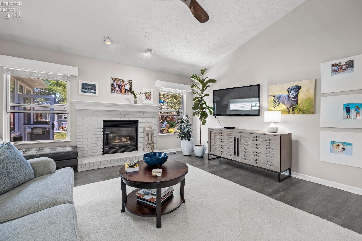 214 Oakdale Circle