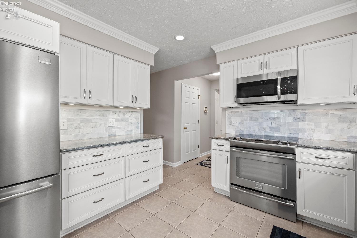 214 Oakdale Circle