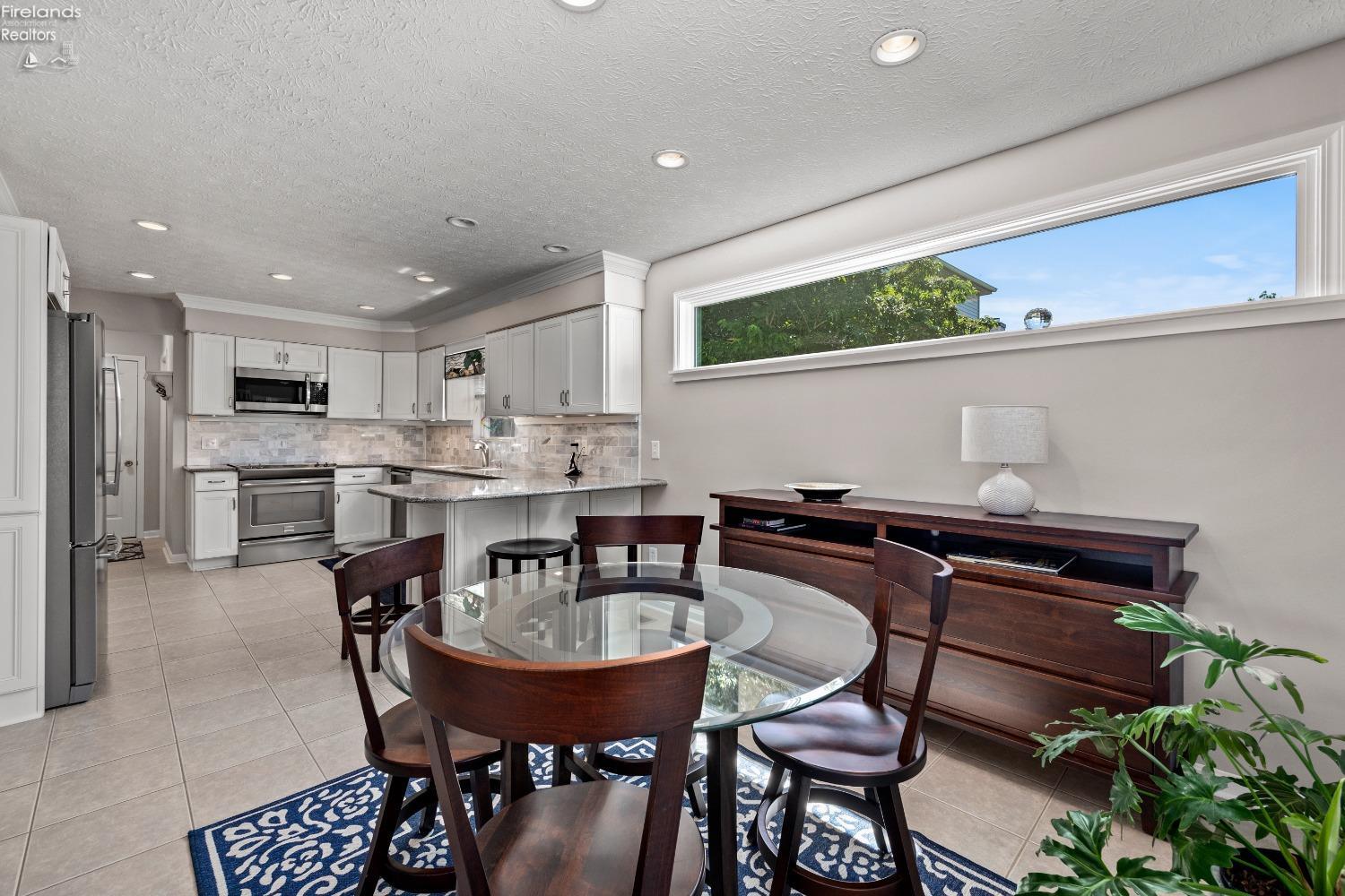 214 Oakdale Circle