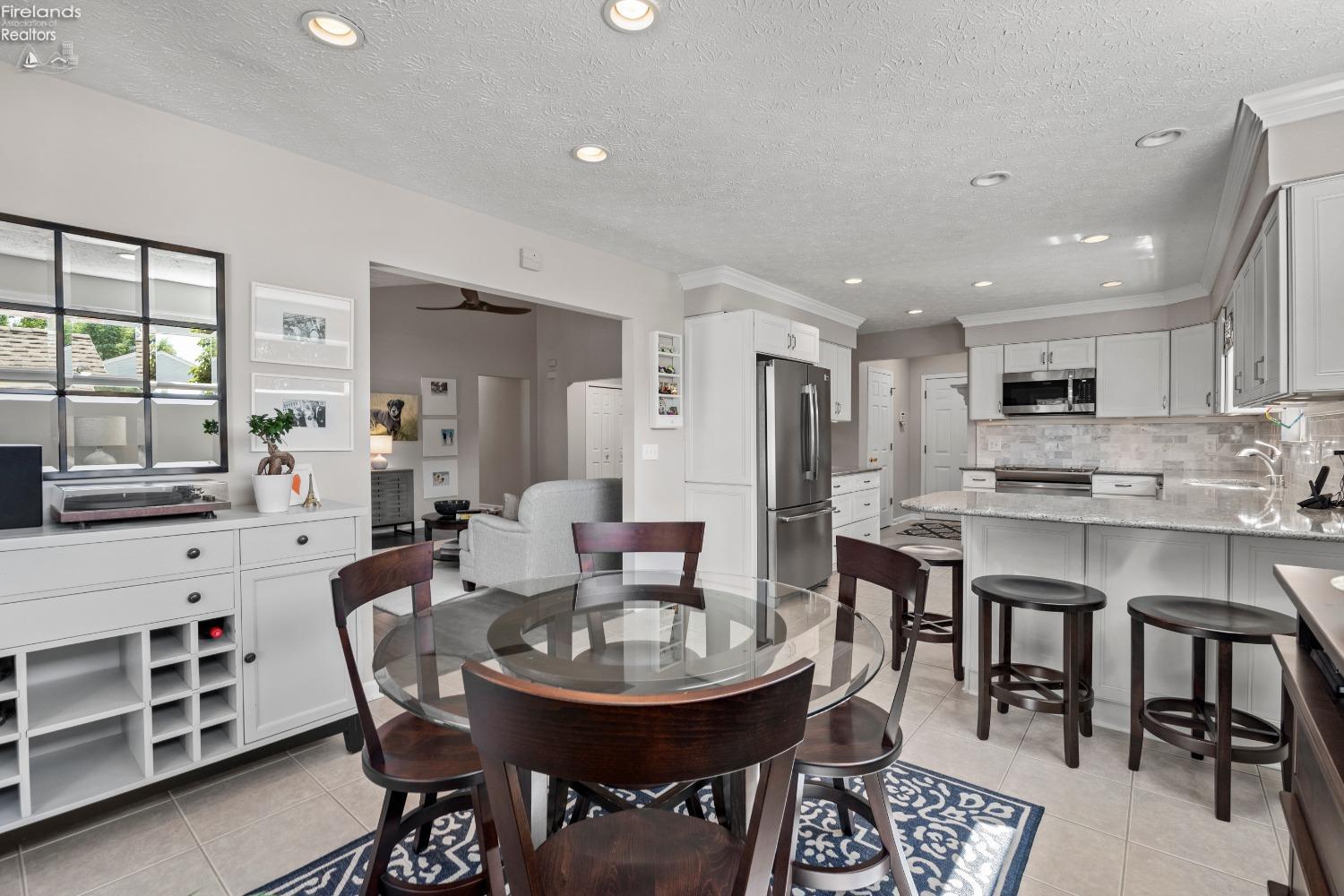 214 Oakdale Circle