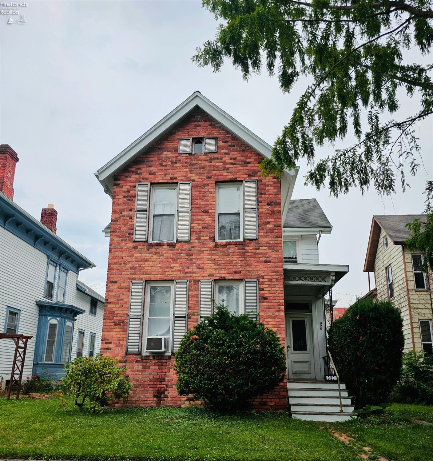920 Central Avenue