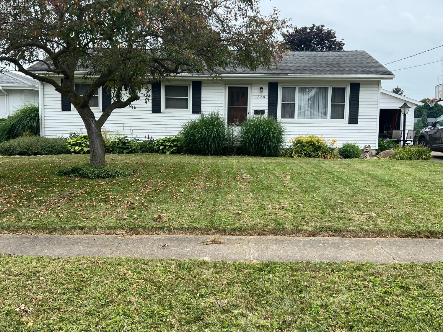 128 Sunset Drive