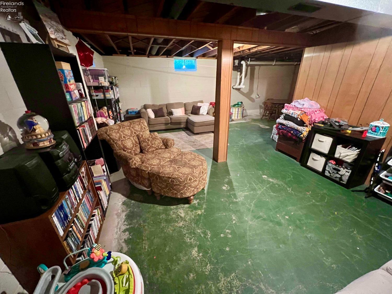 128 Sunset Drive