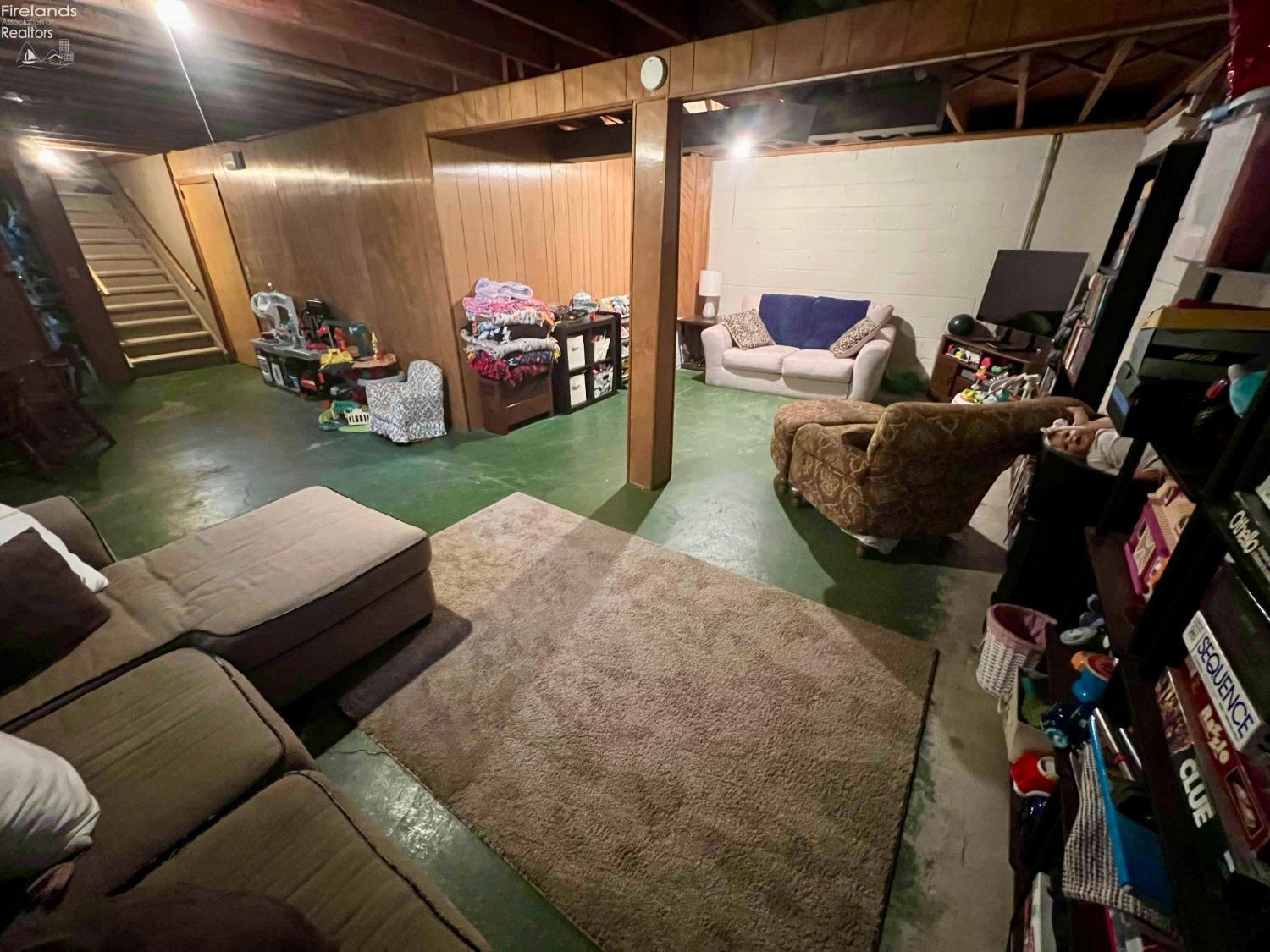128 Sunset Drive