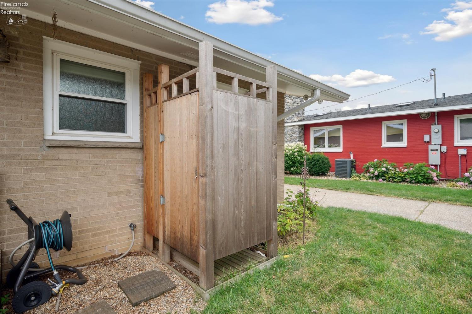 1607 Cedar Point Road