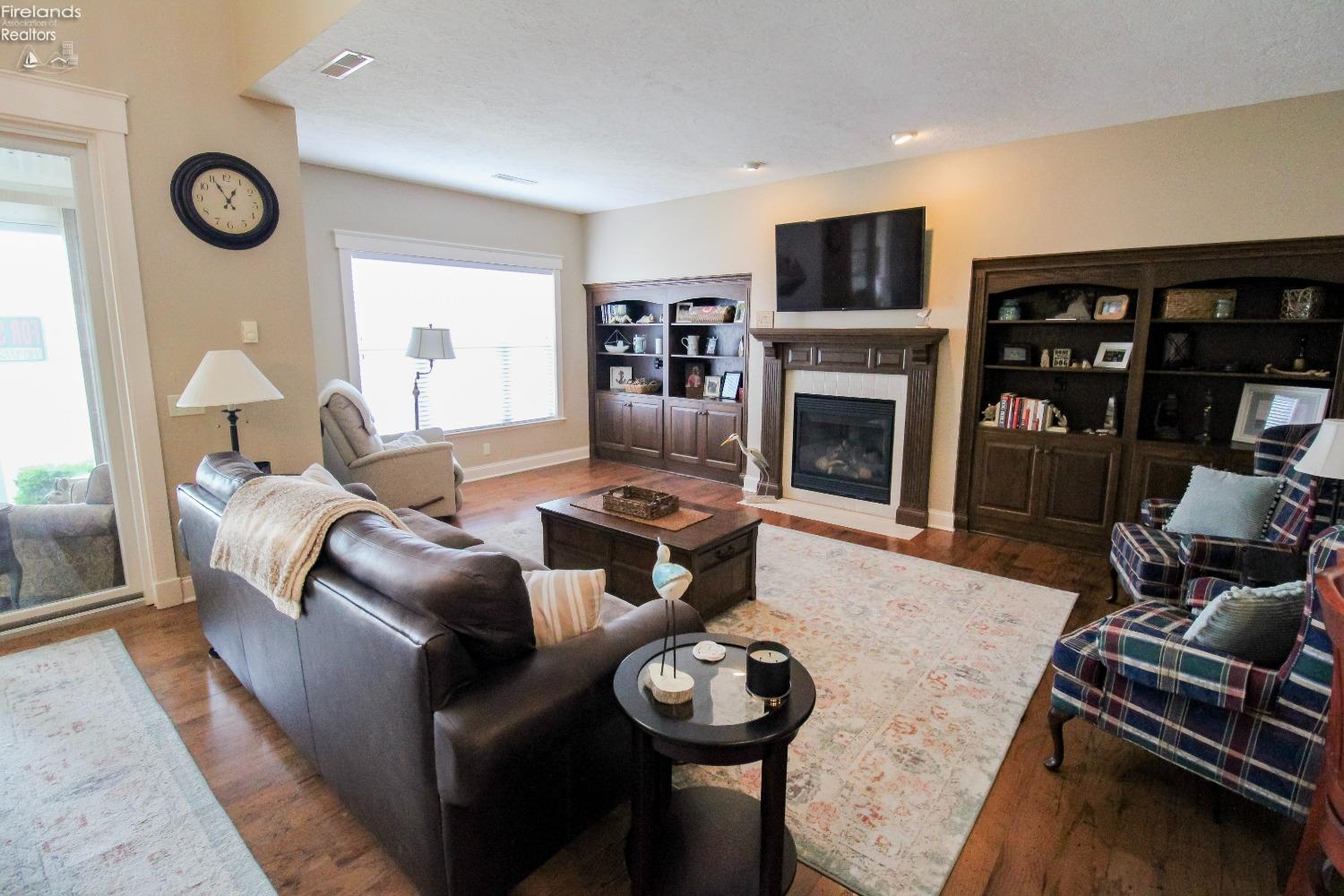 5303 Swan Drive G2