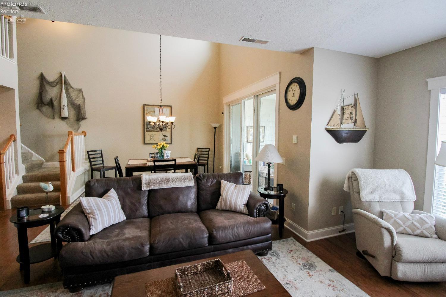5303 Swan Drive G2