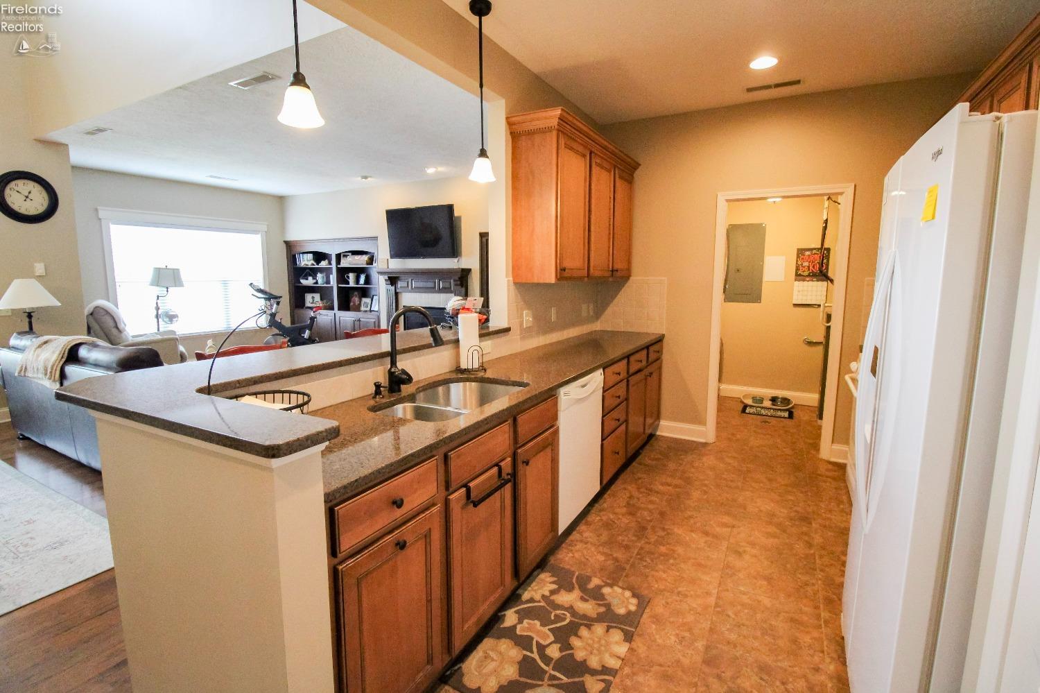 5303 Swan Drive G2