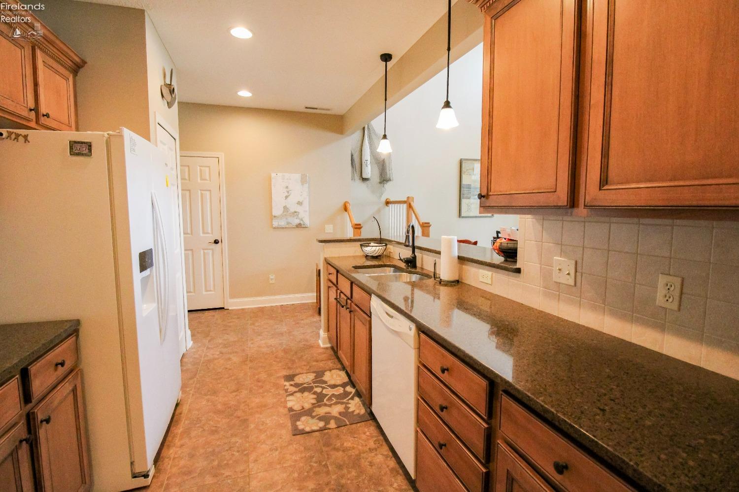 5303 Swan Drive G2