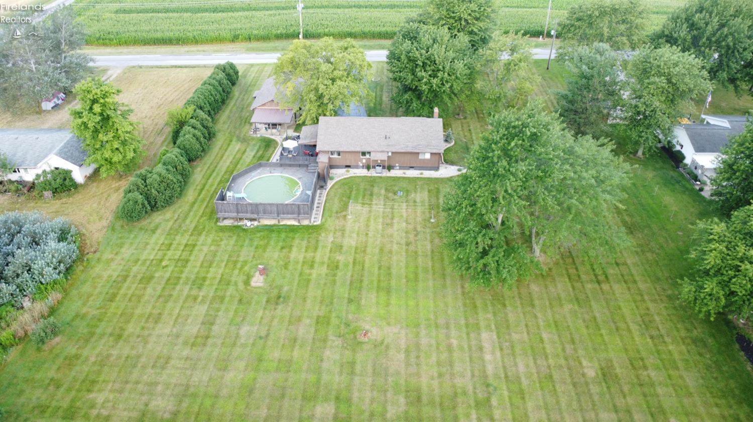 1085 N County Road 43