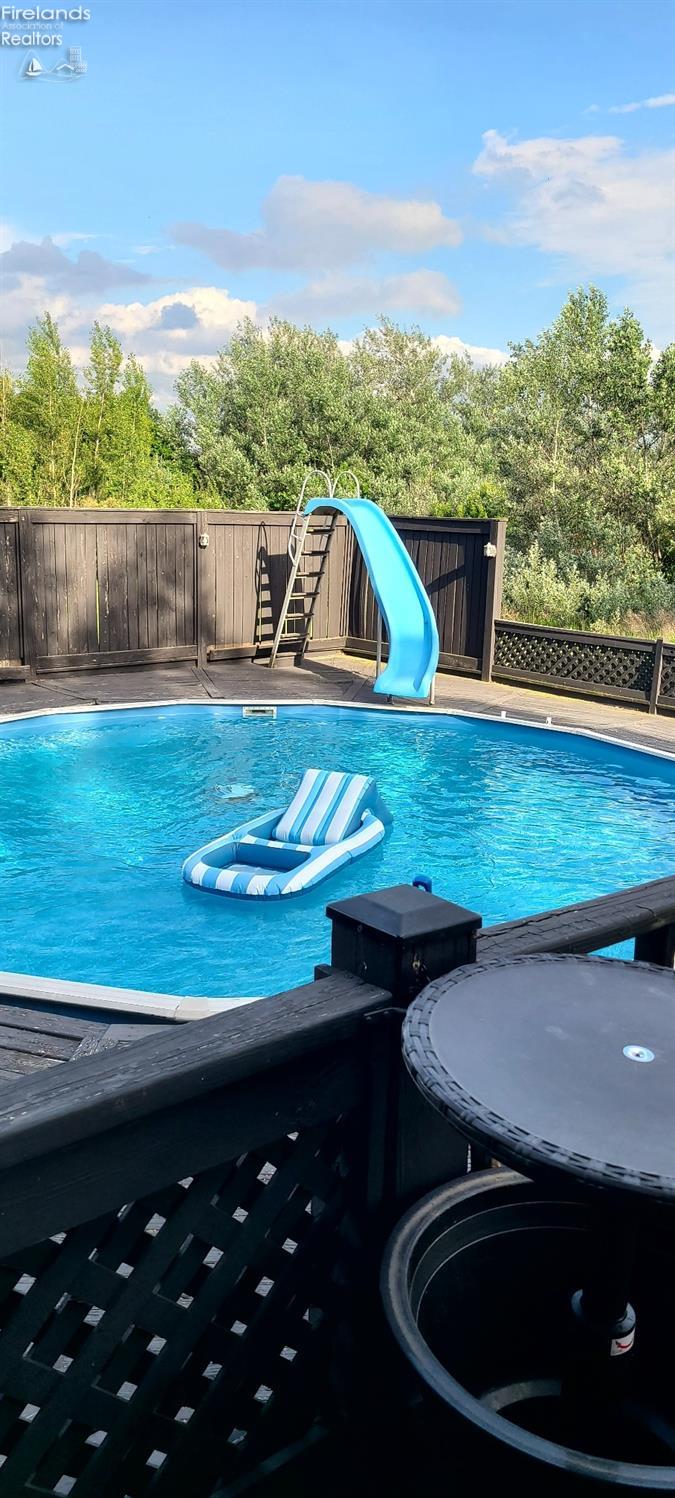 1085 N County Road 43