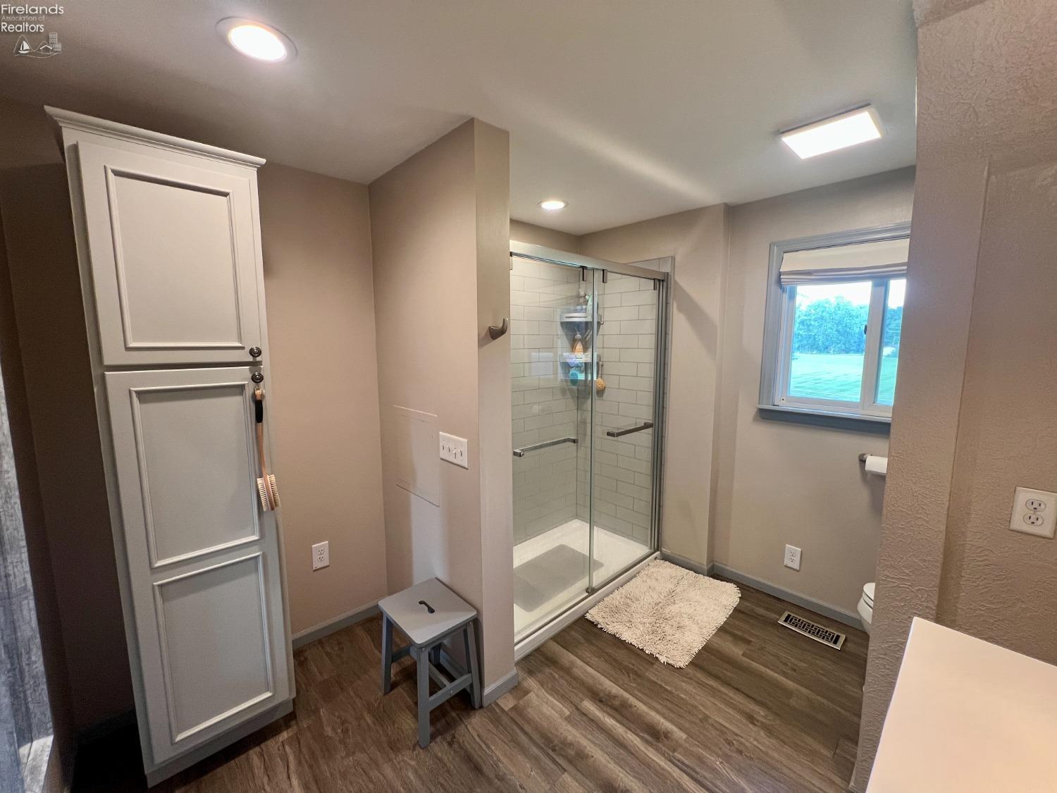 1085 N County Road 43